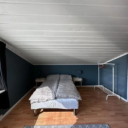 Prázdninový dům Sentral Familievennlig Enebolig