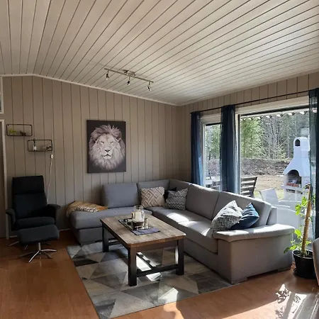 Casa de Férias Sentral Familievennlig Enebolig