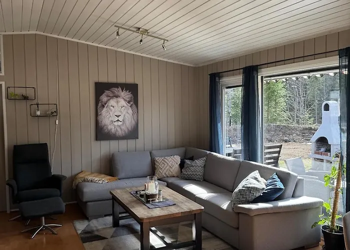 Feriehus Sentral Familievennlig Enebolig